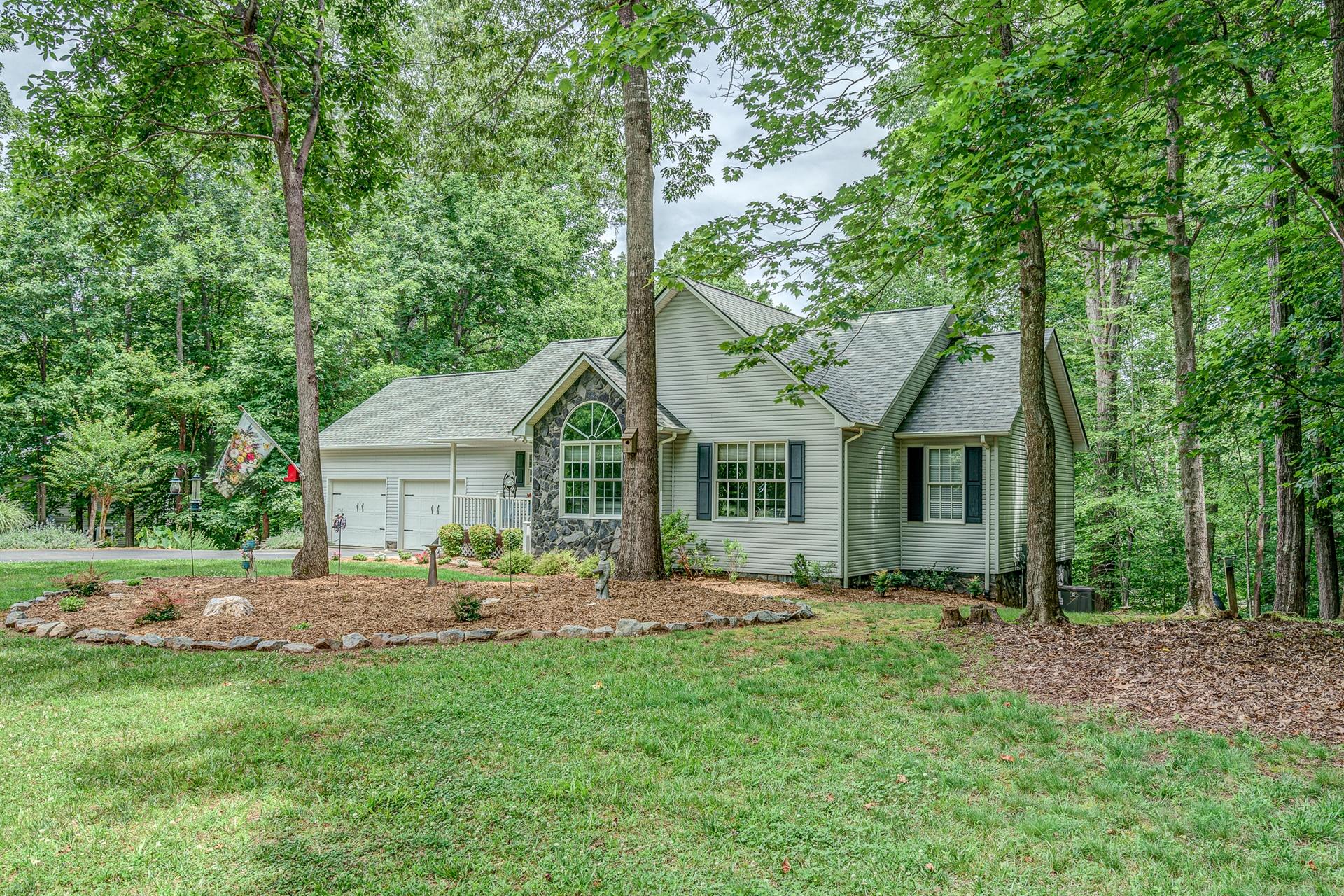 111 Woodley Road Moneta, VA 24121 - Photo 3 of 54 03-111 Woodley Rd 003