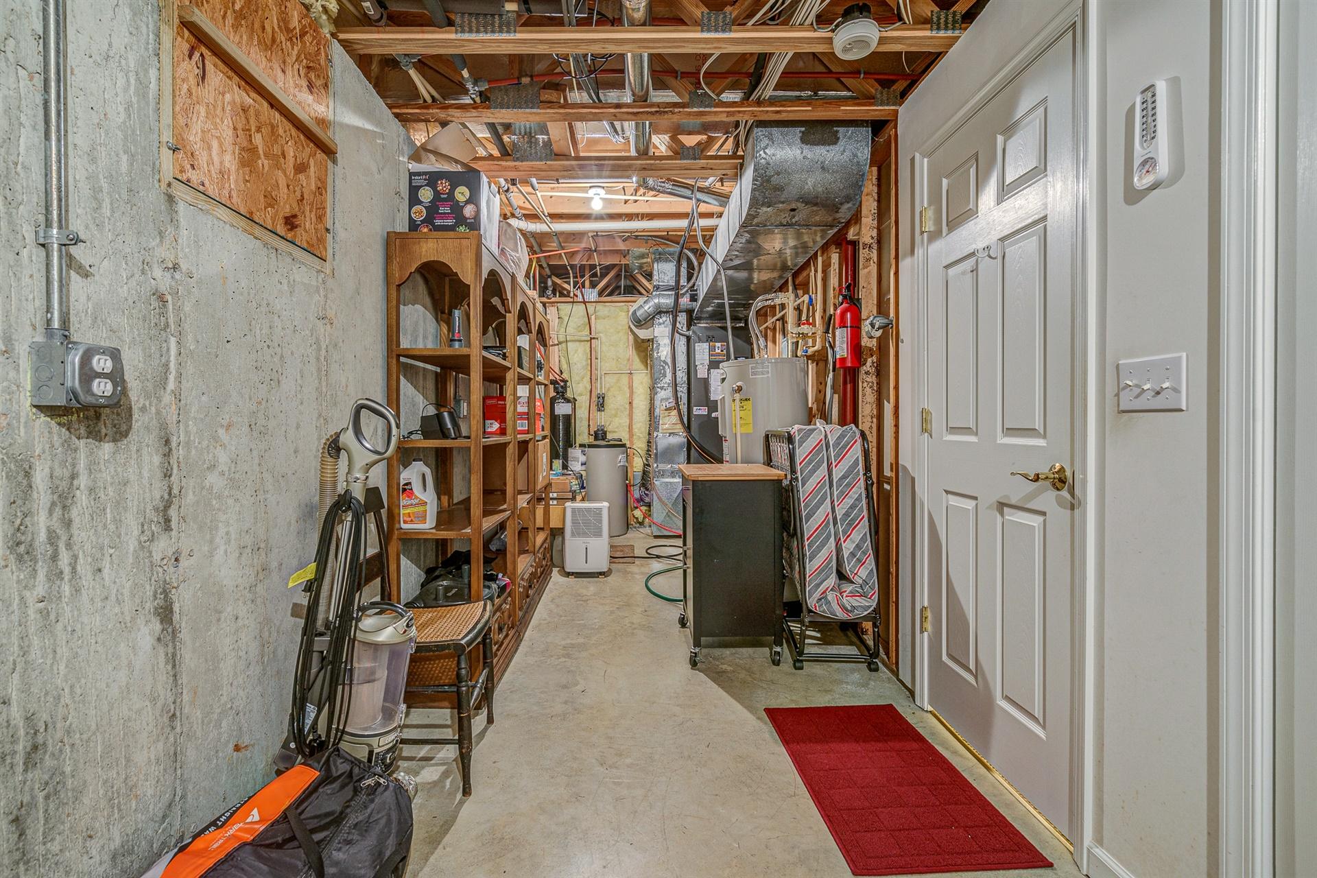 111 Woodley Road Moneta, VA 24121 - Photo 32 of 54 32-111 Woodley Rd 032