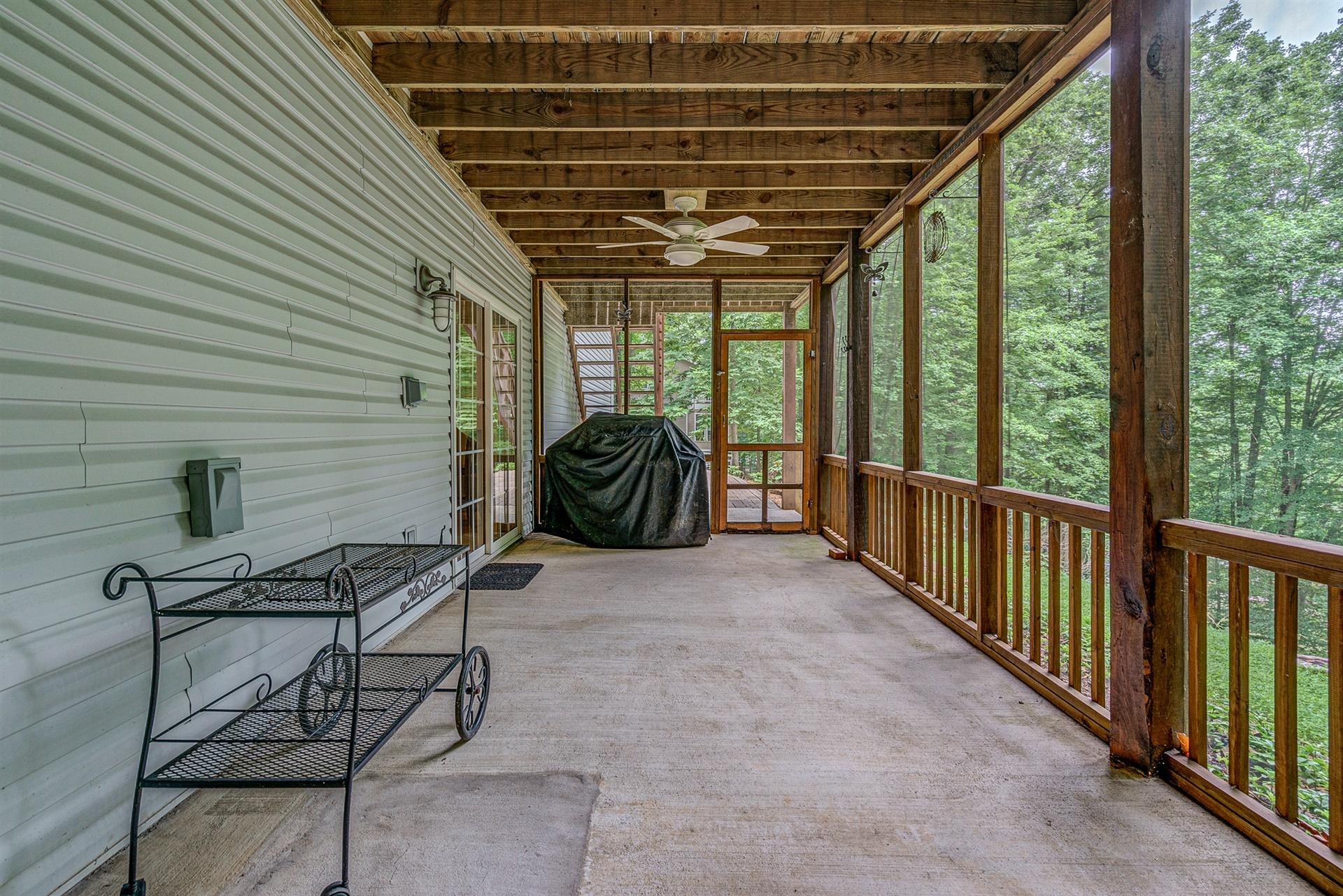 111 Woodley Road Moneta, VA 24121 - Photo 40 of 54 40-111 Woodley Rd 040