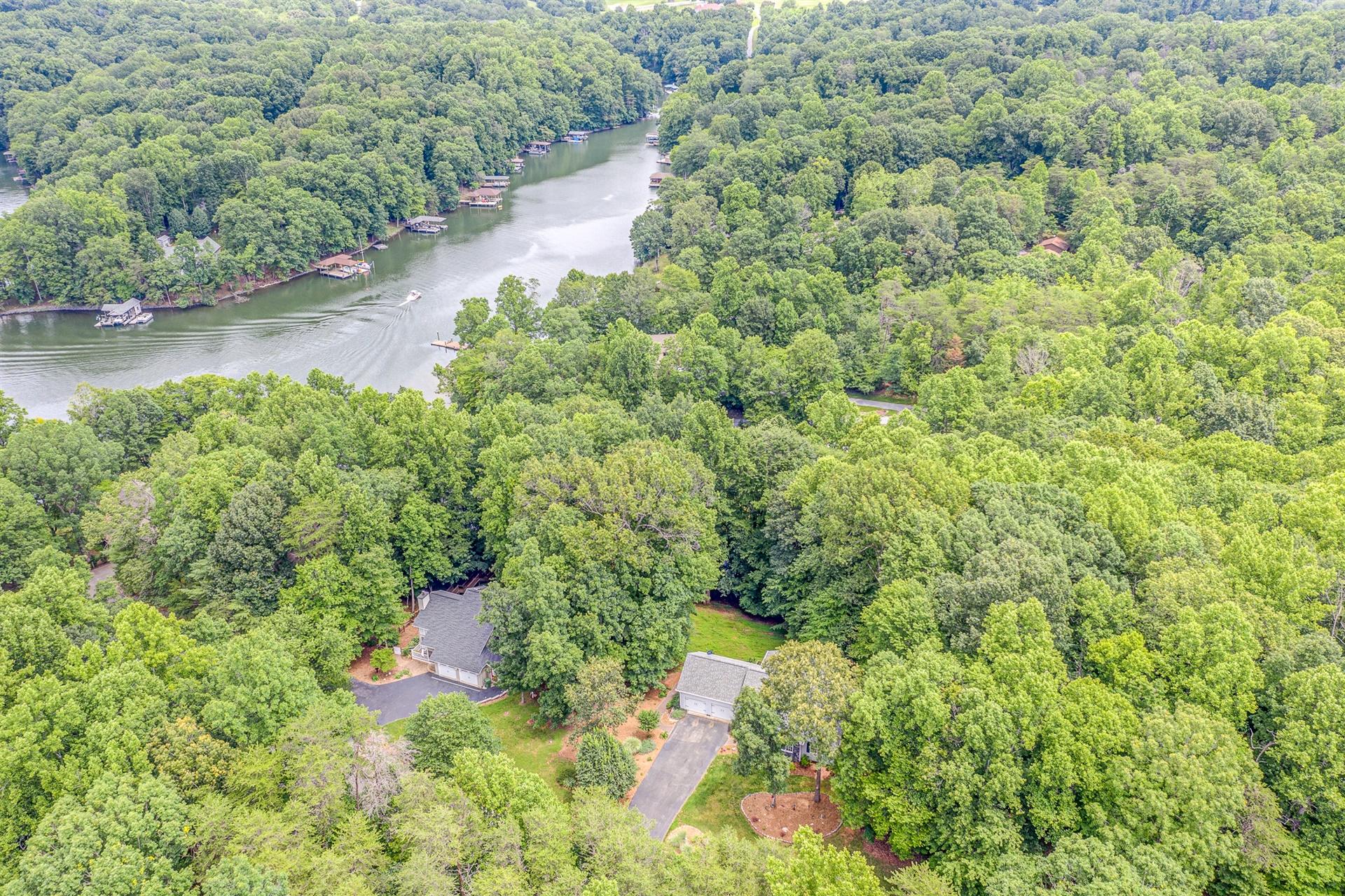 111 Woodley Road Moneta, VA 24121 - Photo 46 of 54 46-111 Woodley Rd 046