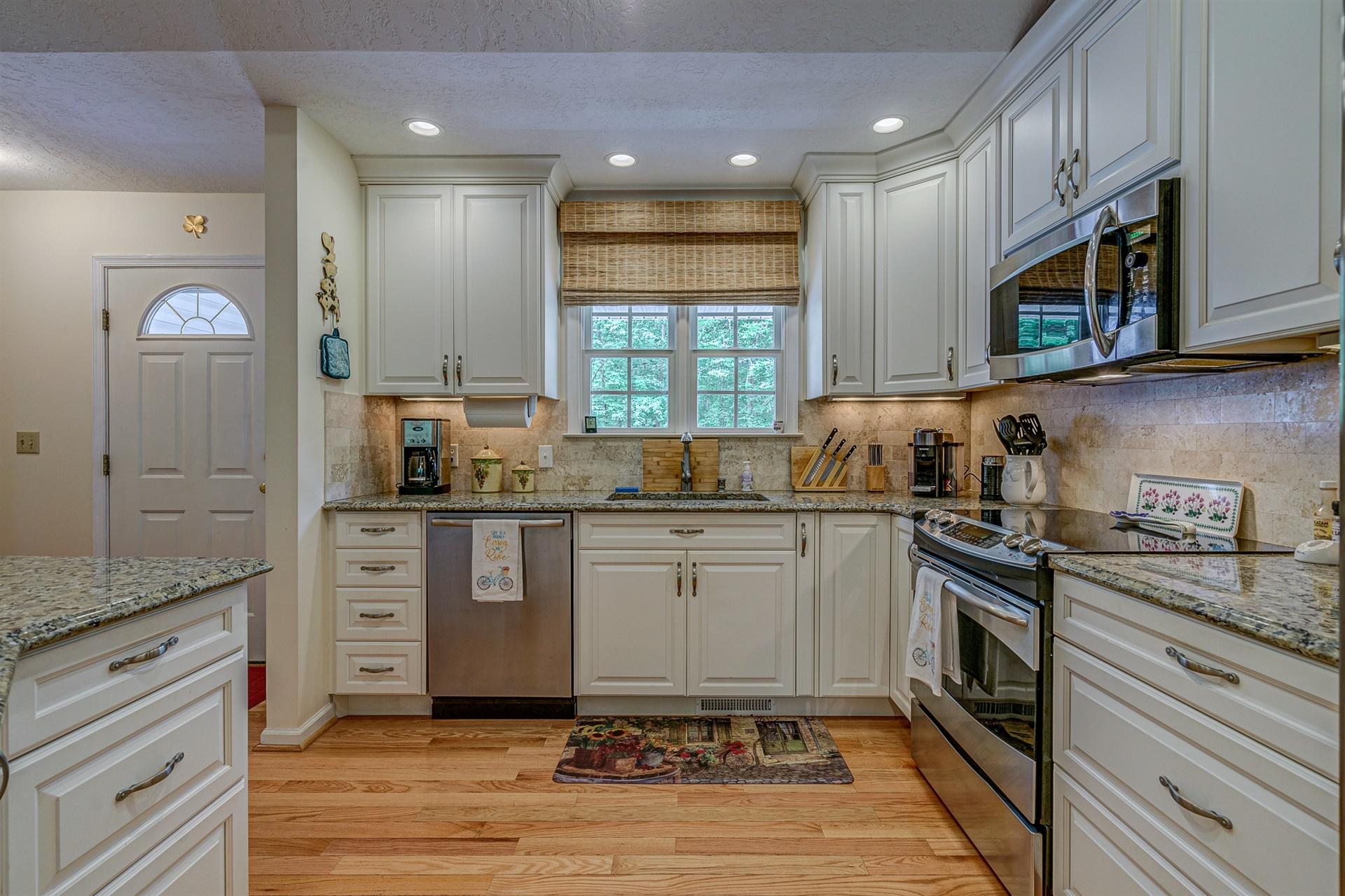 111 Woodley Road Moneta, VA 24121 - Photo 8 of 54 08-111 Woodley Rd 008