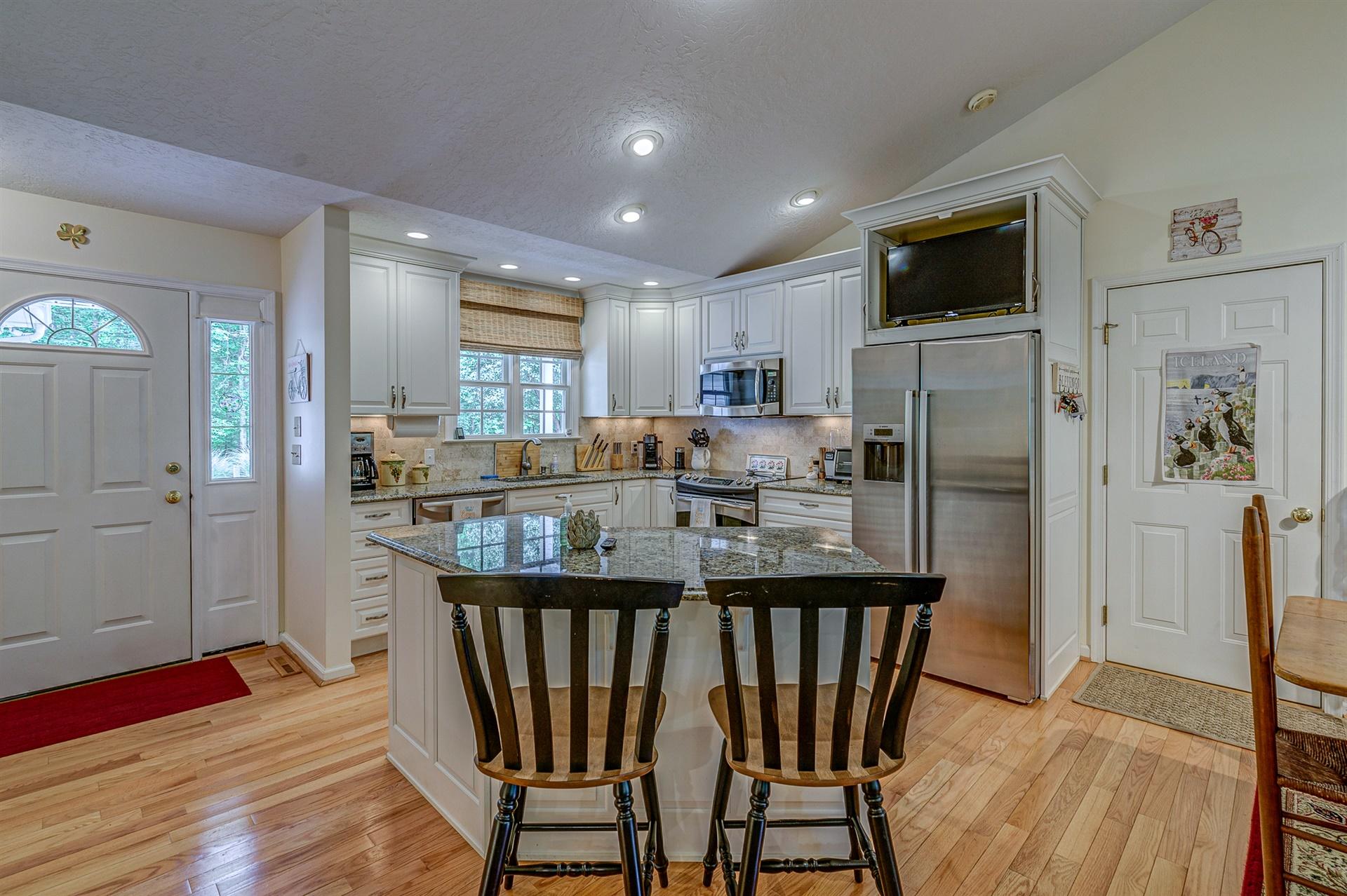 111 Woodley Road Moneta, VA 24121 - Photo 10 of 54 10-111 Woodley Rd 010