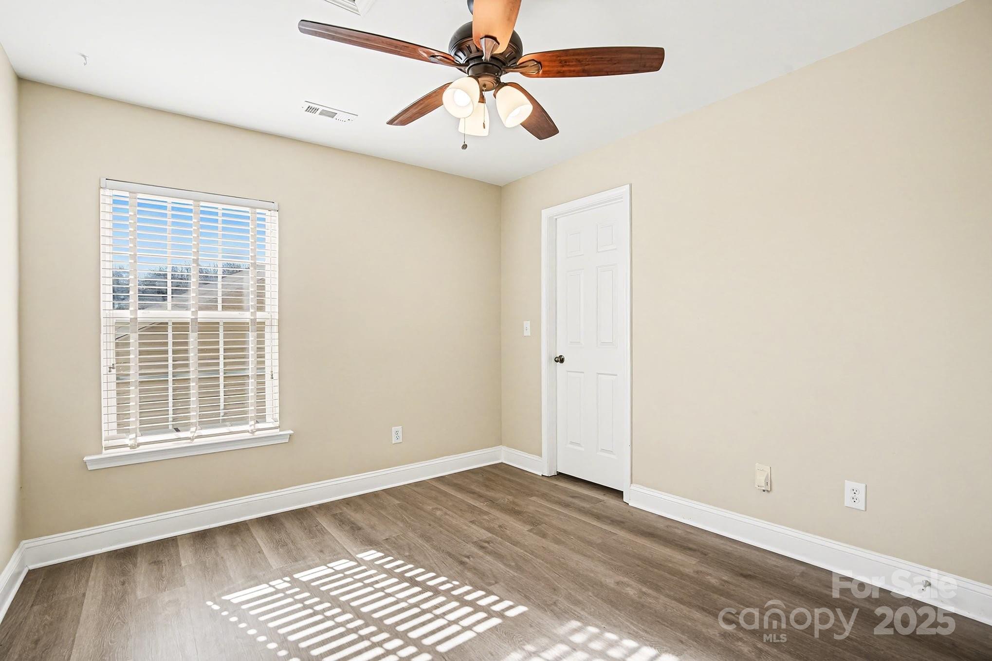 9329 Seamill Road Charlotte, NC 28278 - Photo 11 of 24