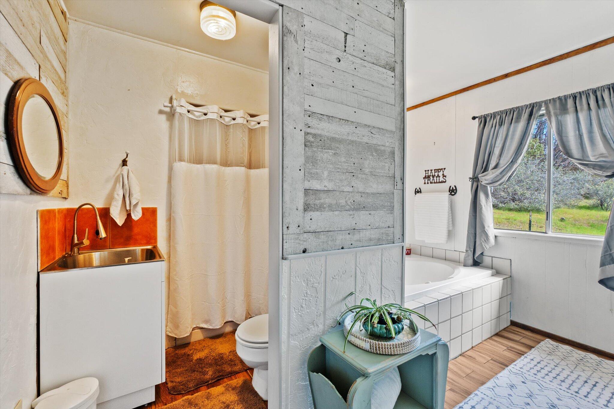 26519 Pittville Totten Road McArthur, CA 96056 - Photo 24 of 68 21-BiggerFlow Real Estate Media-19