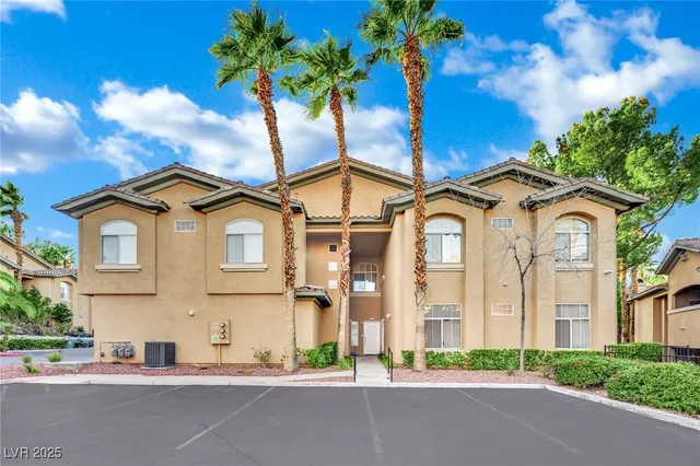 $1,783 | 1608 Cardinal Bluff Drive, Unit 103, Las Vegas, NV 89128