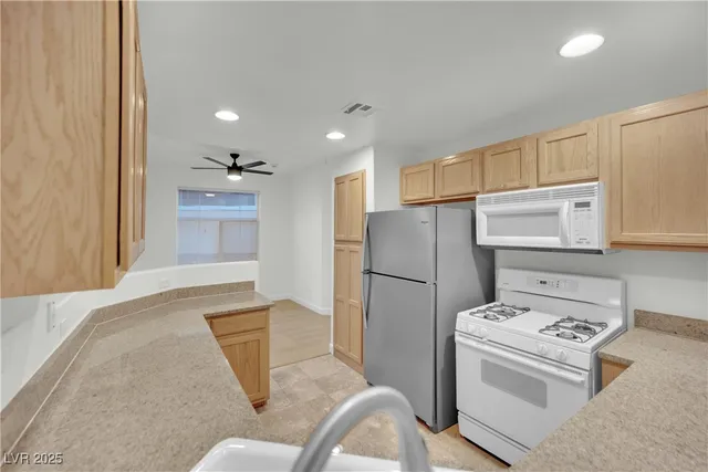 $1,783 | 1608 Cardinal Bluff Drive, Unit 103, Las Vegas, NV 89128
