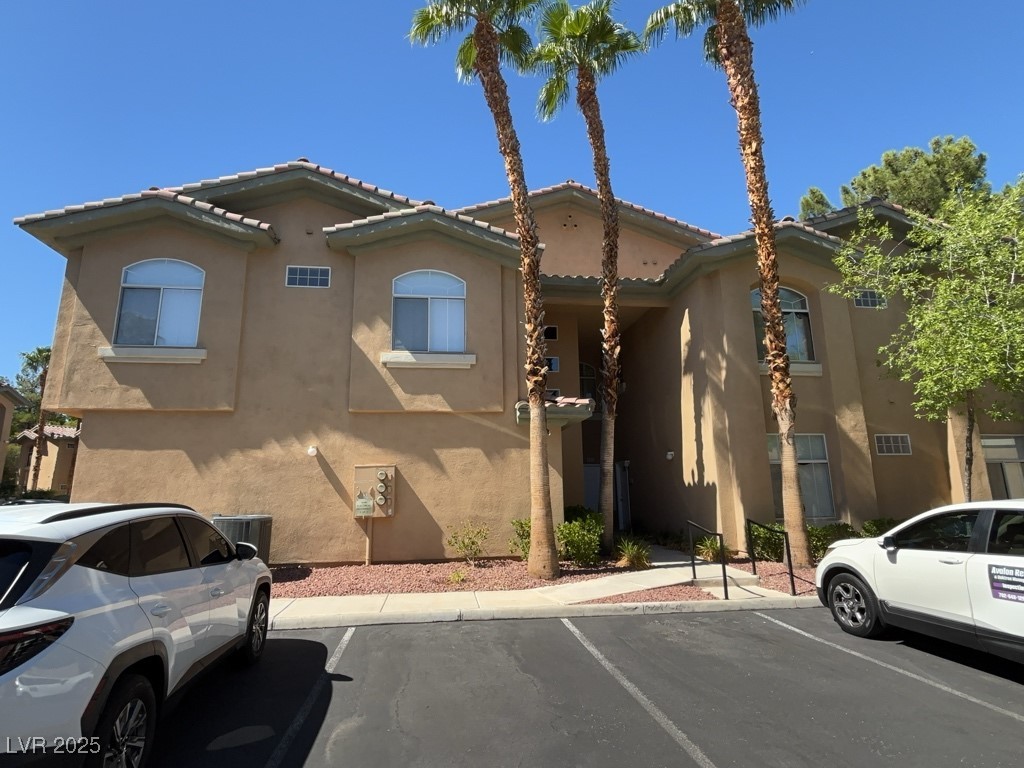 1608 Cardinal Bluff Drive, Unit 103 Las Vegas, NV 89128 - Photo 4 of 32