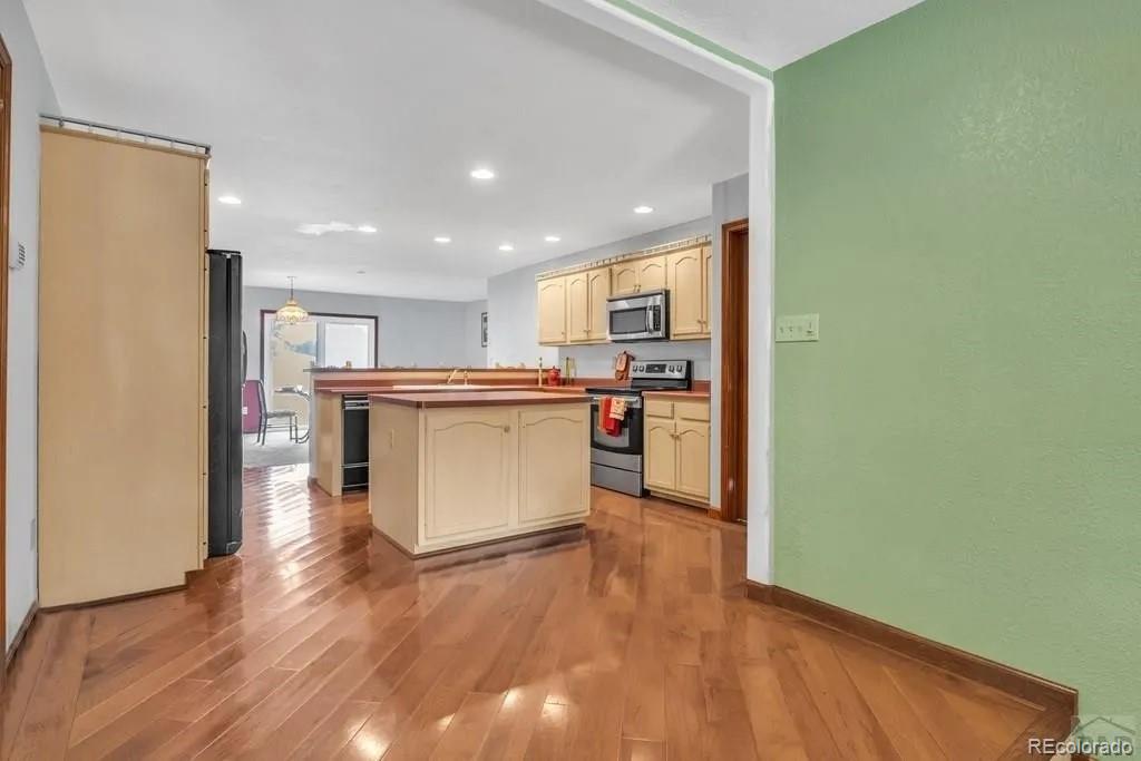 2 Meadow Lane Swink, CO 81077 - Photo 4 of 23