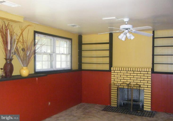 3736 Springdell Avenue Randallstown, MD 21133 - Photo 19 of 29 Family Room