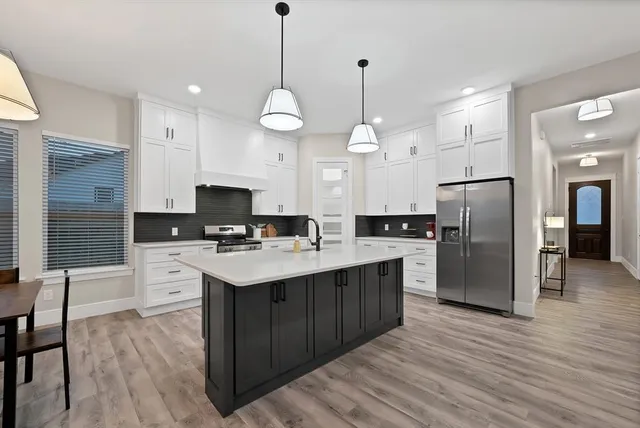 $330,000 | 2922 Pearl Avenue, Fort Worth, TX 76106