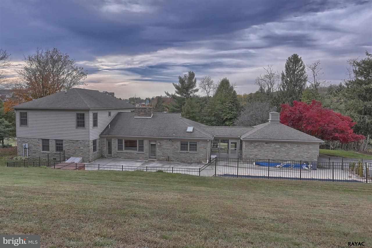 2355 Springwood Road York, PA 17402 - Photo 6 of 35 Gallery Image 6