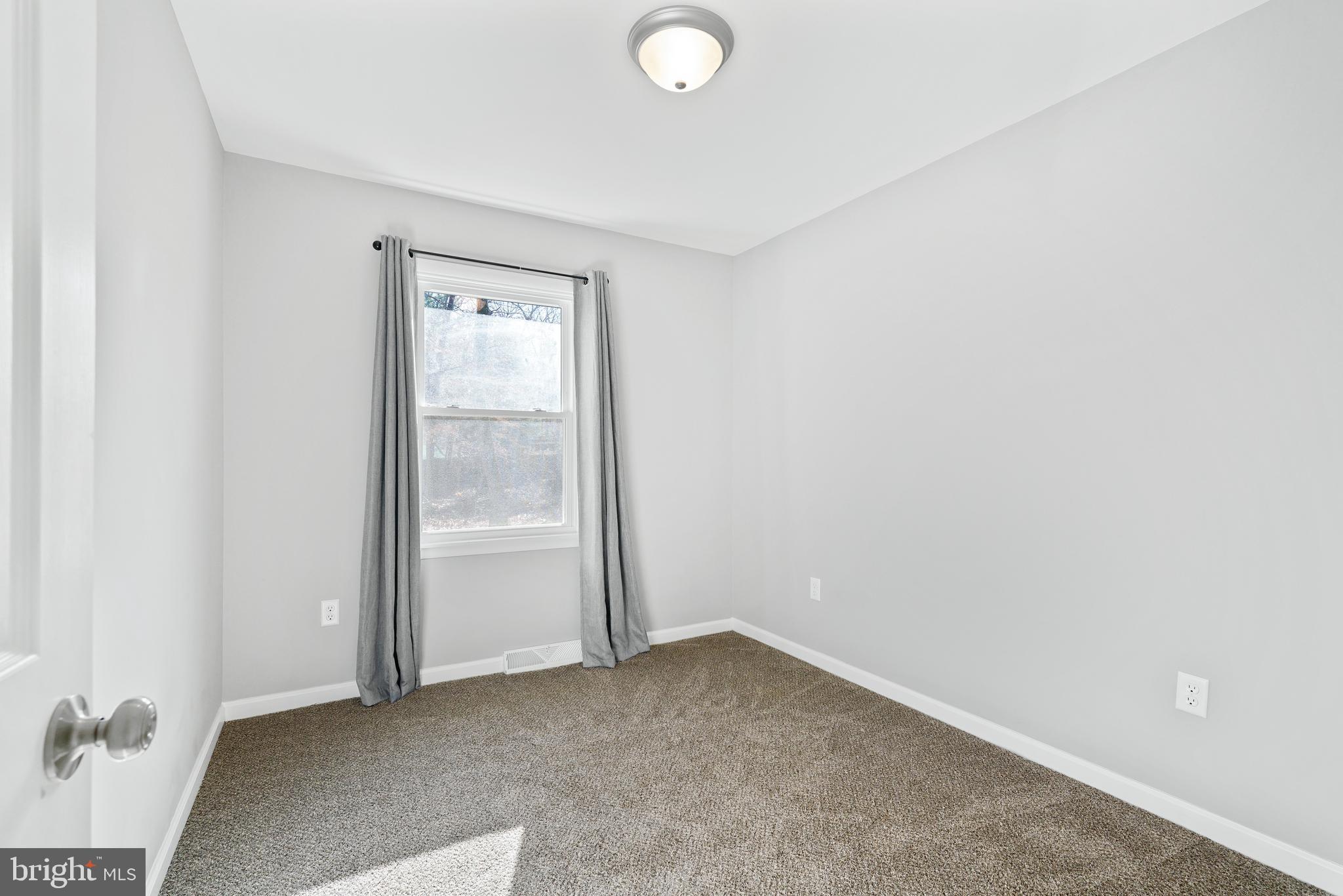 963 Shady Beach Road Elkton, MD 21921 - Photo 17 of 25 Bedroom 3
