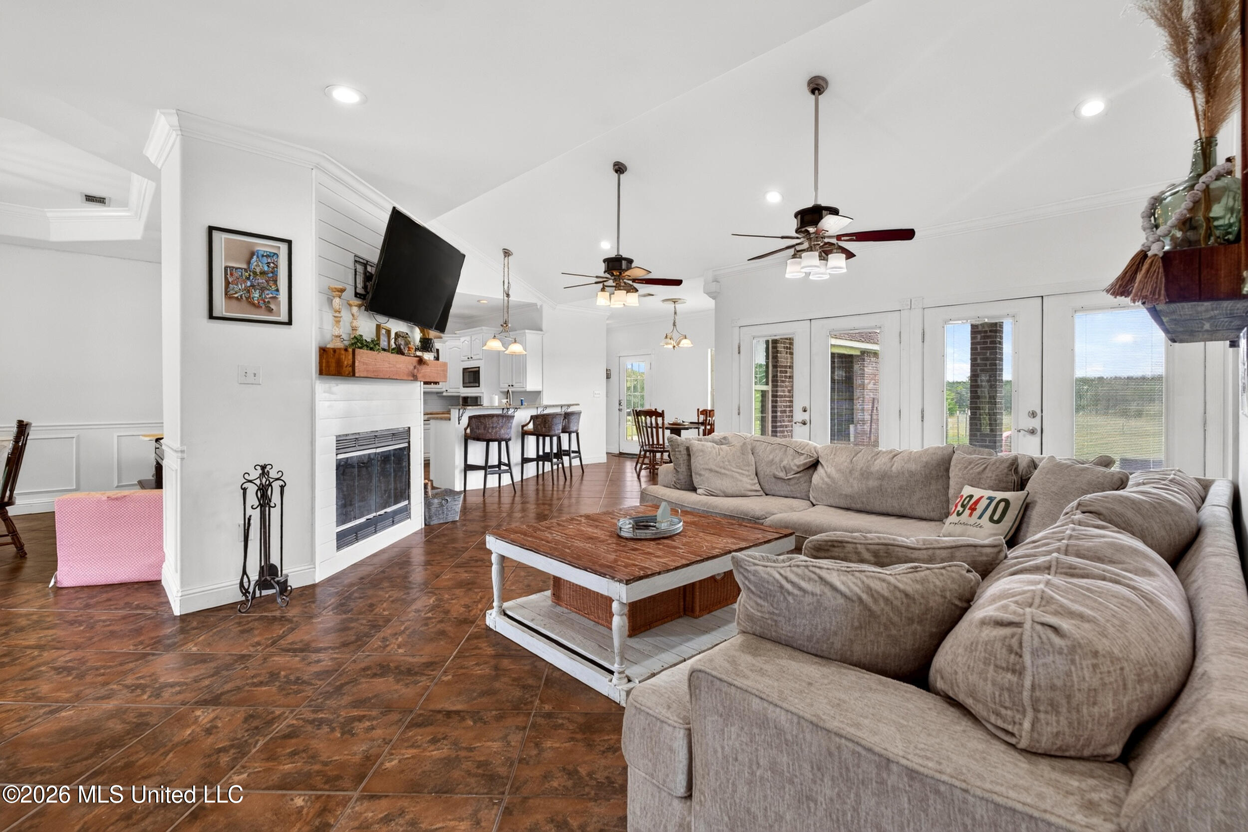 16 D O Stanford Road Poplarville, MS 39470 - Photo 3 of 48 11_livingroom