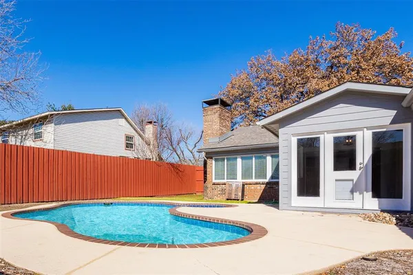 a view of a house with entertaining space
