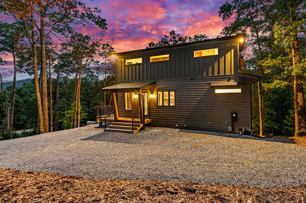 111 Sugar Mountain Road Blue Ridge, GA 30513 - Photo 4 of 90 Gallery Image 4