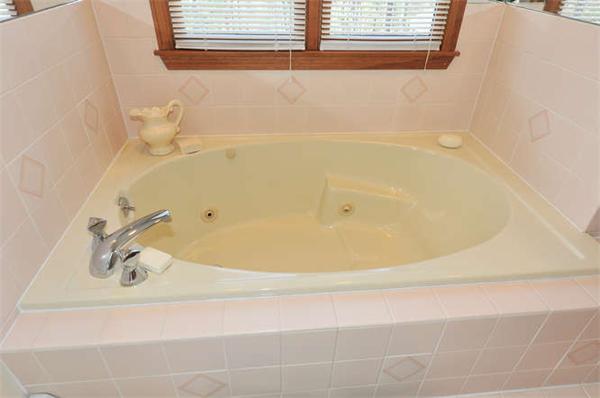 9 Ordway Road Hudson, MA 01749 - Photo 10 of 17 Gallery Image 10