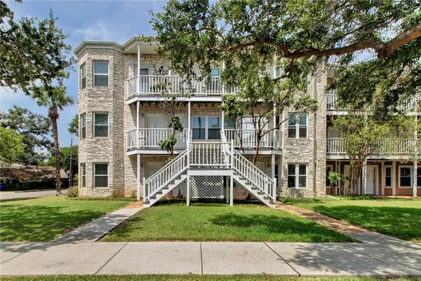 $1,100 | 3400 Speedway, Unit 202, Austin, TX 78705