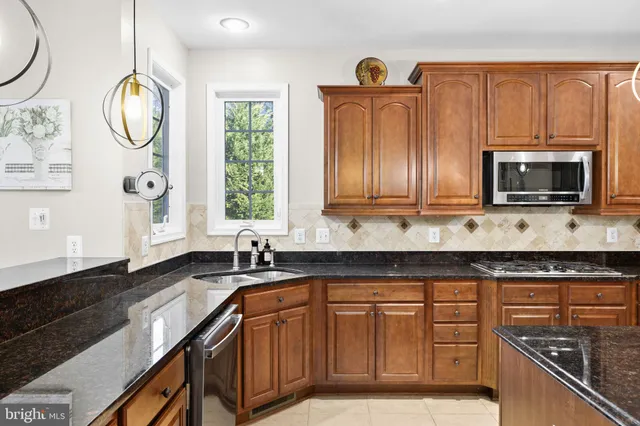 $825,000 | 10041 Tarrington Way, Spotsylvania, VA 22551