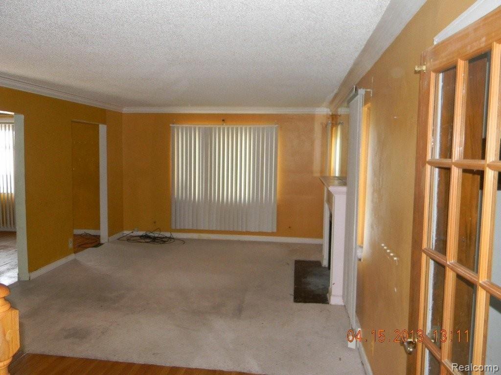 15025 Stahelin Road Detroit, MI 48223 - Photo 2 of 20 DSCN8580.JPG