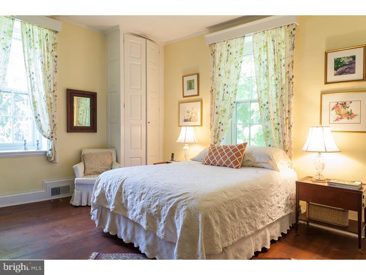 888 West Valley Road Wayne, PA 19087 - Photo 14 of 25 Guest Room
