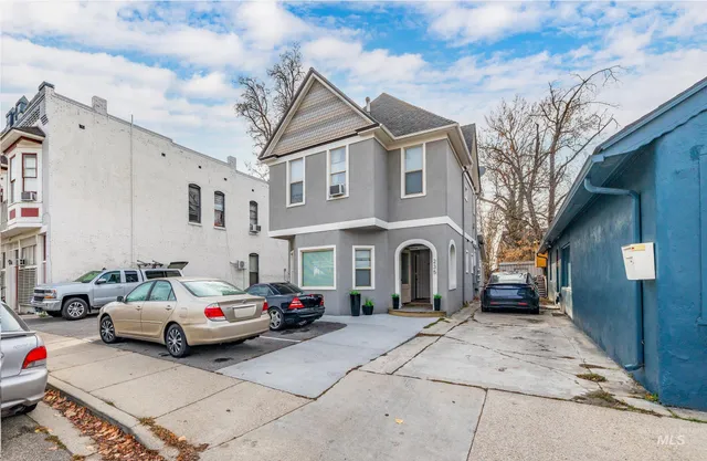 $900,000 | 235 East Warm Springs Avenue, Boise, ID 83712