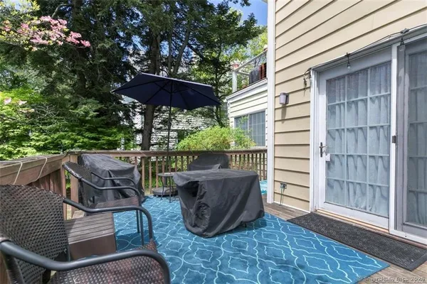 $3,100 | 842 Edgewood Avenue, Unit 1, New Haven, CT 06515