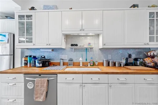 $3,100 | 842 Edgewood Avenue, Unit 1, New Haven, CT 06515