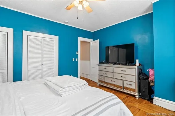 $3,100 | 842 Edgewood Avenue, Unit 1, New Haven, CT 06515