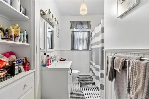 $3,100 | 842 Edgewood Avenue, Unit 1, New Haven, CT 06515