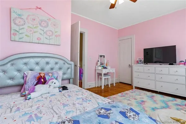 $3,100 | 842 Edgewood Avenue, Unit 1, New Haven, CT 06515