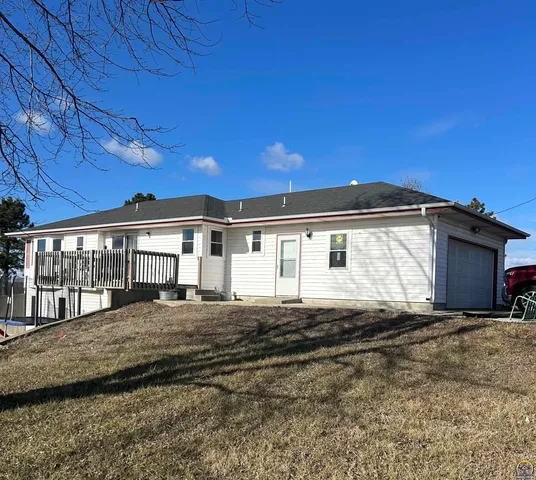 $320,000 | 18541 South Stanley Road, Overbrook, KS 66524