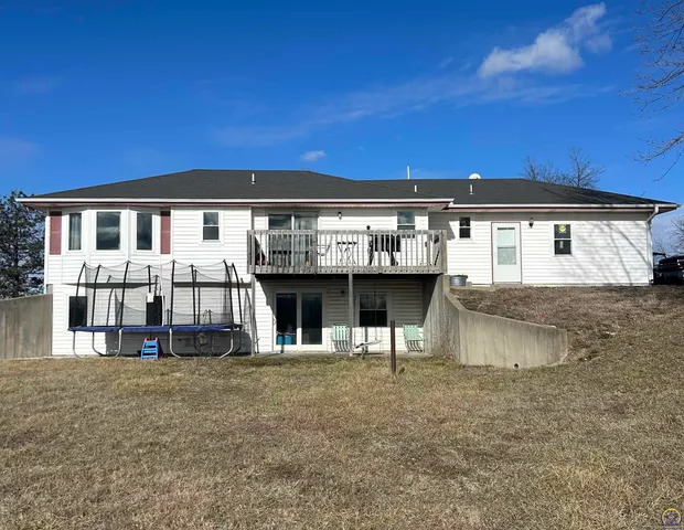 $320,000 | 18541 South Stanley Road, Overbrook, KS 66524