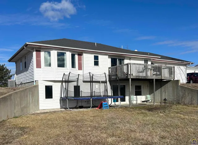 $320,000 | 18541 South Stanley Road, Overbrook, KS 66524