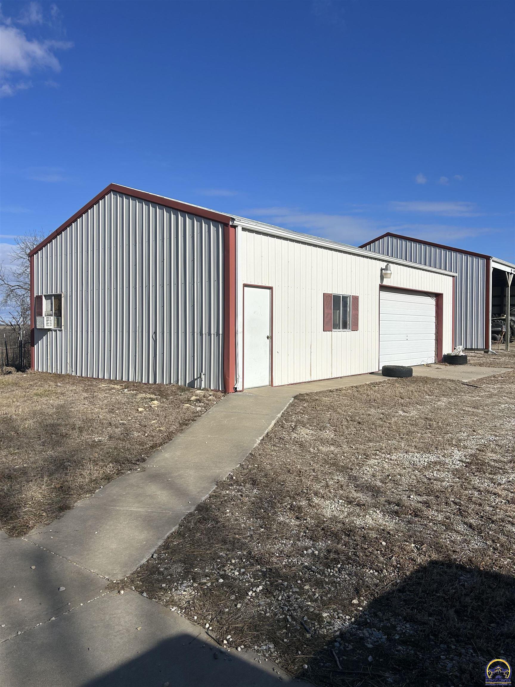 18541 South Stanley Road Overbrook, KS 66524 - Photo 4 of 6