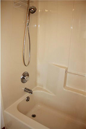 3019 Frontage Road Buchanan, VA 24066 - Photo 25 of 49 Main Bath Tub/Shower Combo