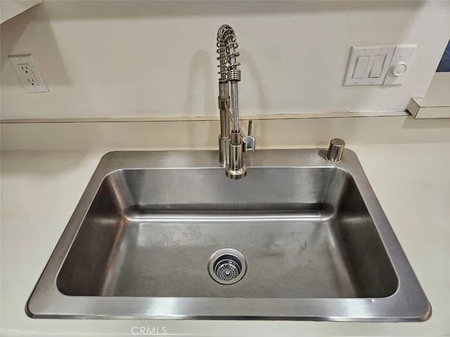 a close view of sink