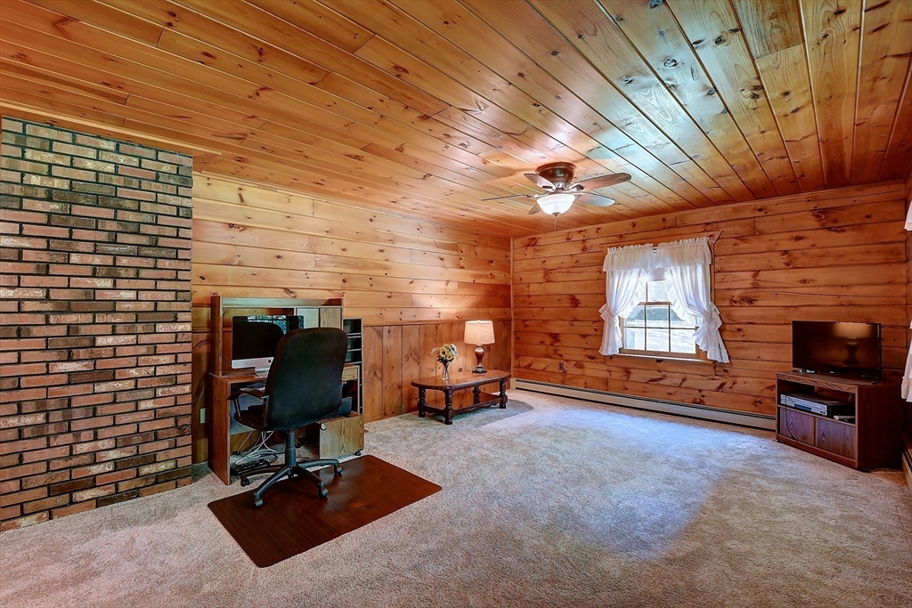 26 Gay Road Brookfield, MA 01506 - Photo 10 of 19