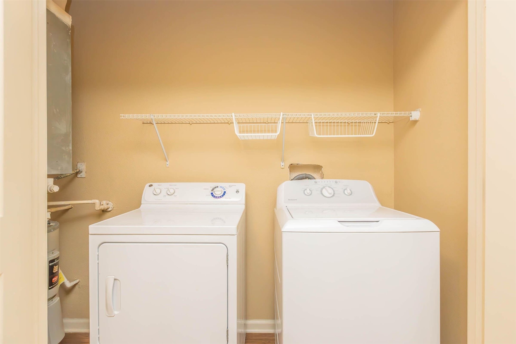 11320 Greenwell Springs Road Baton Rouge, LA 70814 - Photo 12 of 19 a utility room with dryer and washer