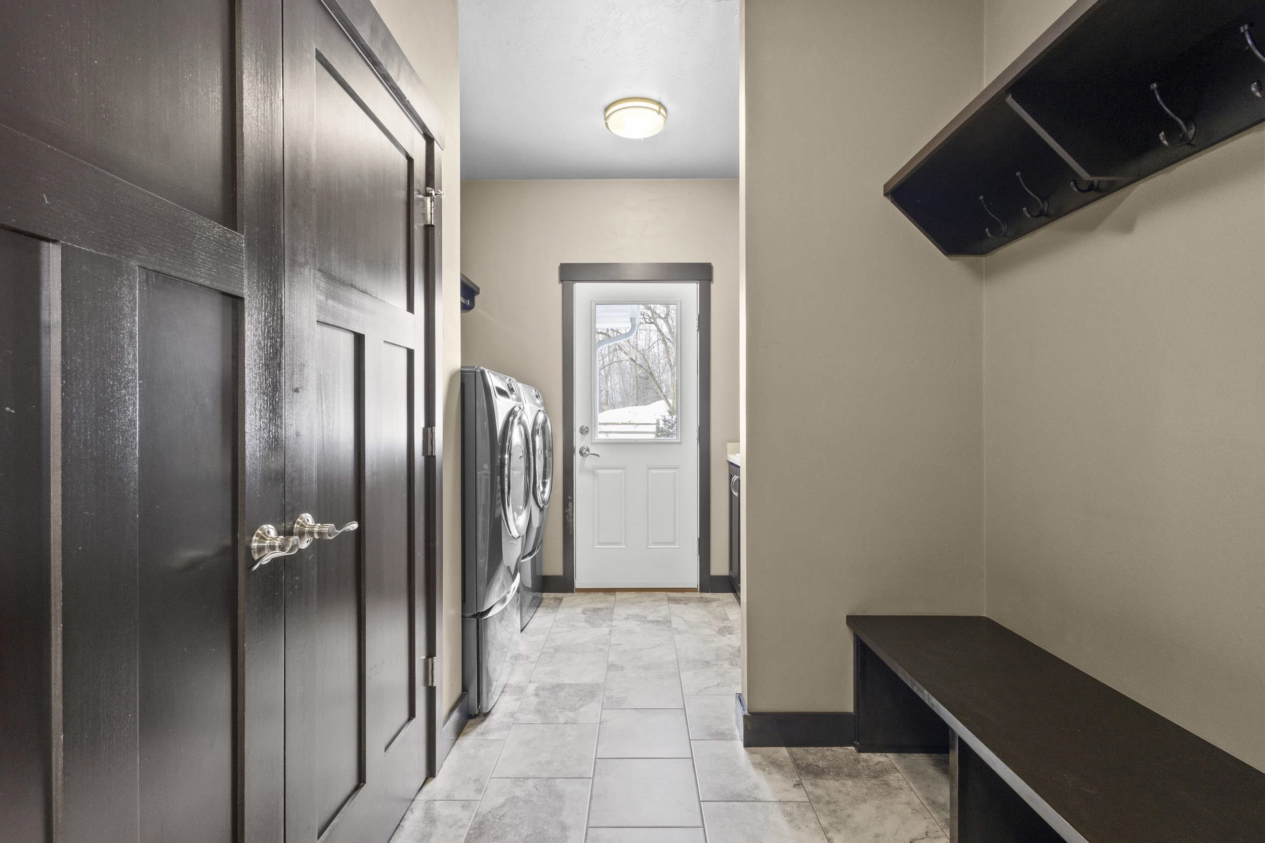 4982 Potters Crossing Pulaski, WI 54162 - Photo 12 of 61