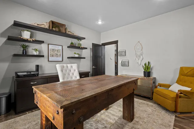 $809,900 | 4982 Potters Crossing, Pulaski, WI 54162