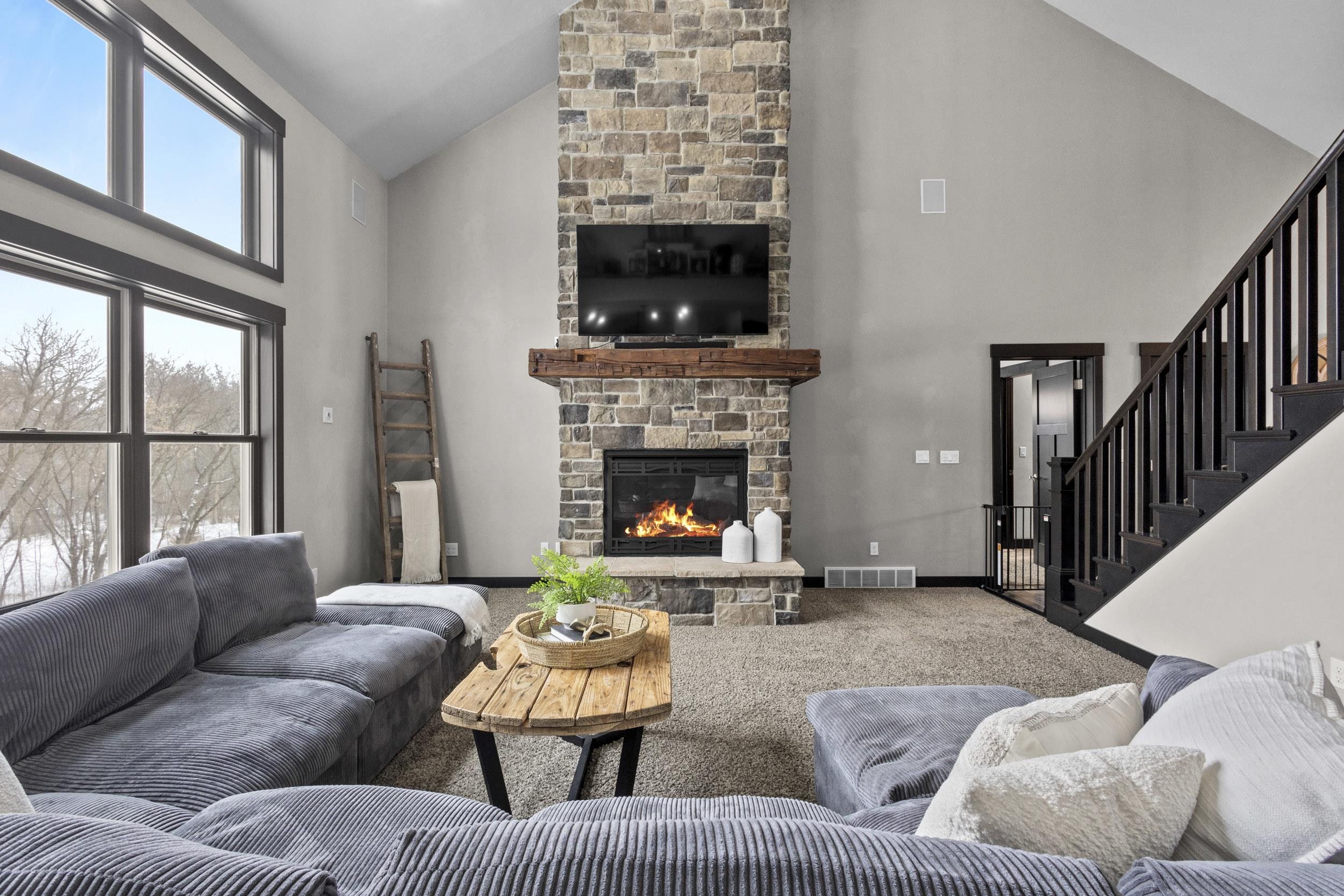 4982 Potters Crossing Pulaski, WI 54162 - Photo 4 of 61