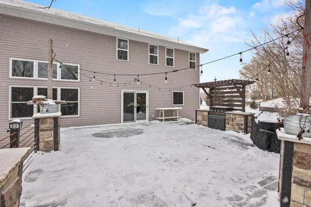 $809,900 | 4982 Potters Crossing, Pulaski, WI 54162