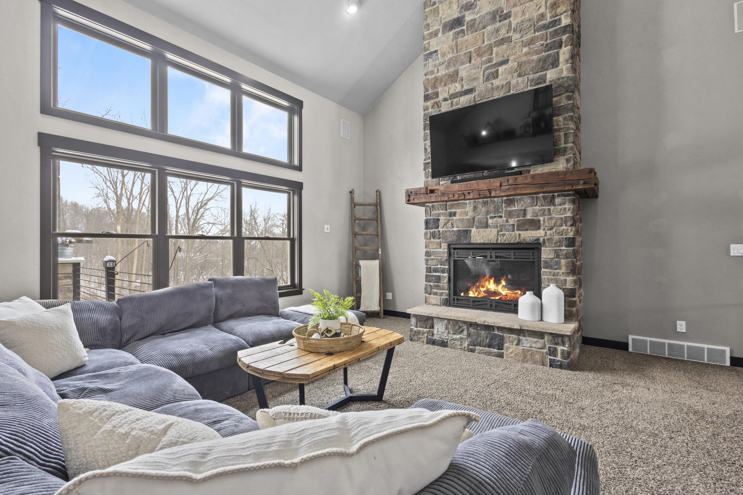 4982 Potters Crossing Pulaski, WI 54162 - Photo 5 of 61