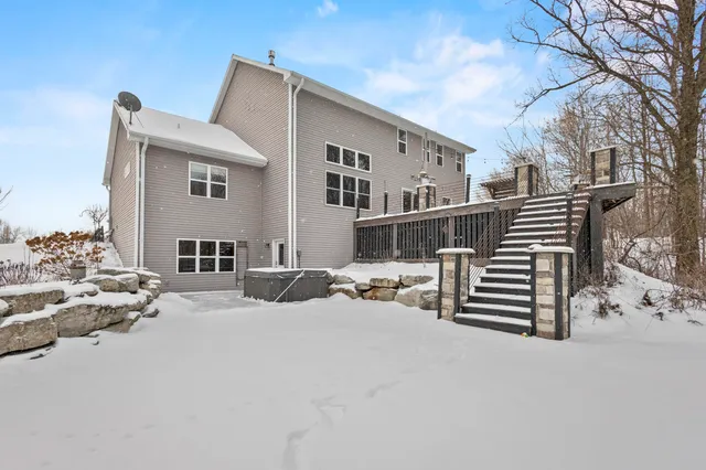 $809,900 | 4982 Potters Crossing, Pulaski, WI 54162