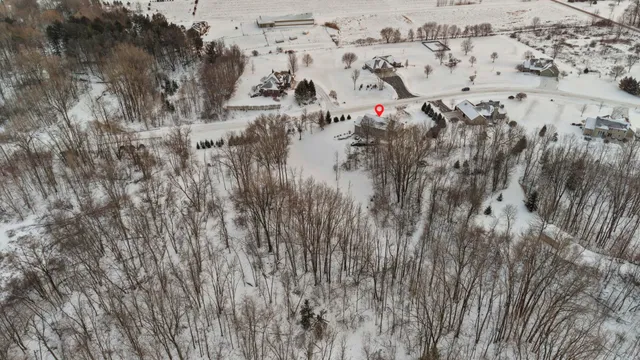 $809,900 | 4982 Potters Crossing, Pulaski, WI 54162