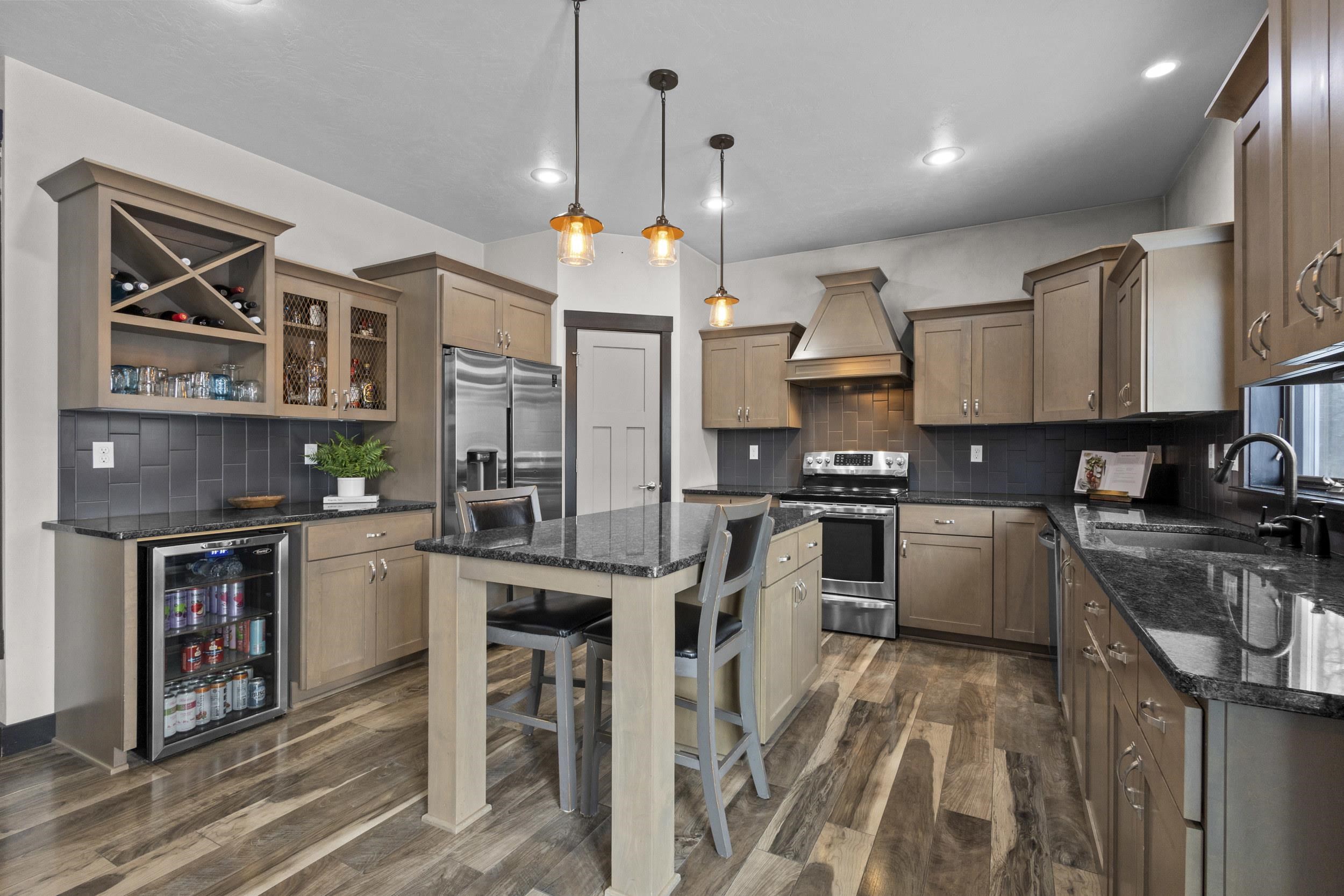 4982 Potters Crossing Pulaski, WI 54162 - Photo 8 of 61