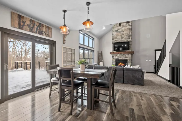 $809,900 | 4982 Potters Crossing, Pulaski, WI 54162