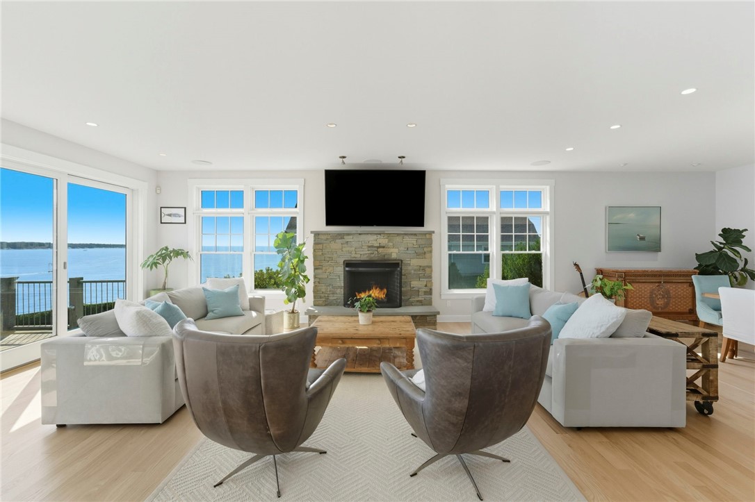 264 Colonel John Gardner Road Narragansett, RI 02882 - Photo 11 of 46