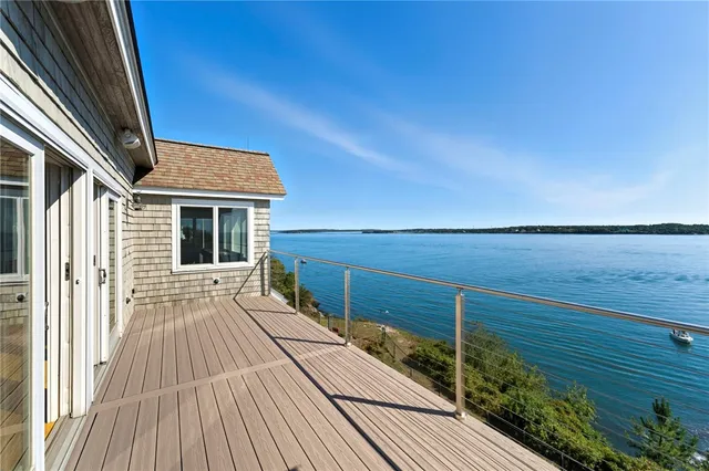 $6,200,000 | 264 Colonel John Gardner Road, Narragansett, RI 02882