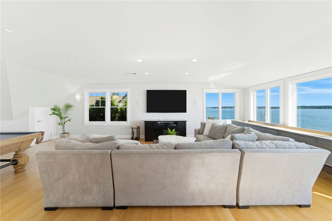 264 Colonel John Gardner Road Narragansett, RI 02882 - Photo 36 of 46